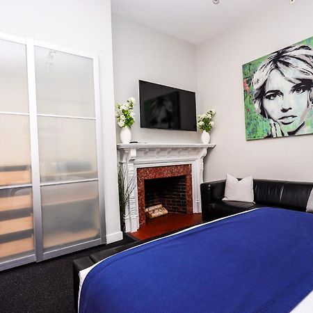 Large Stylish Newbury Street Studio W/ Kitchen Boston Exterior foto